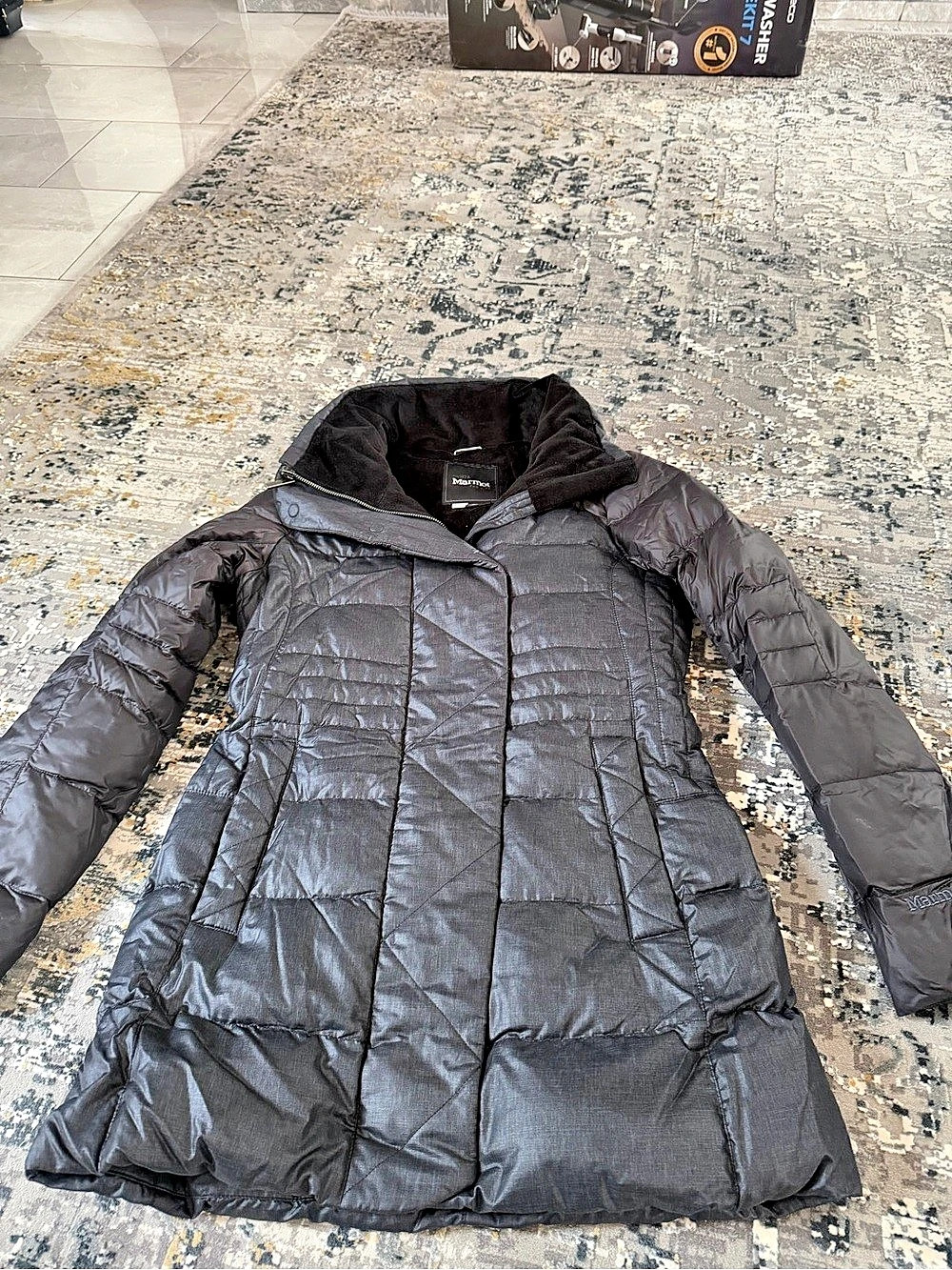 Marmot 700 Fill Down Women's Puffer Jacket Black XS
